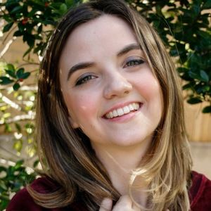 Meet your Posher, Abigail